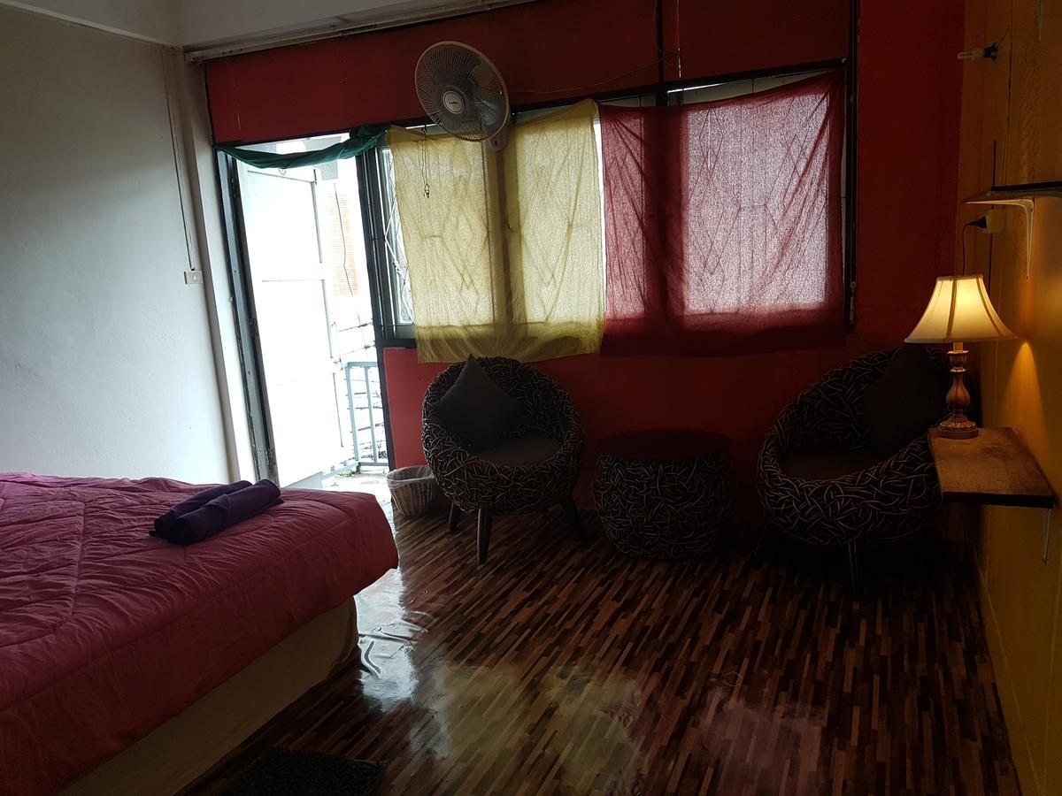 Bar 184 Party Hostel (Adults Only) Чіанграй Екстер'єр фото
