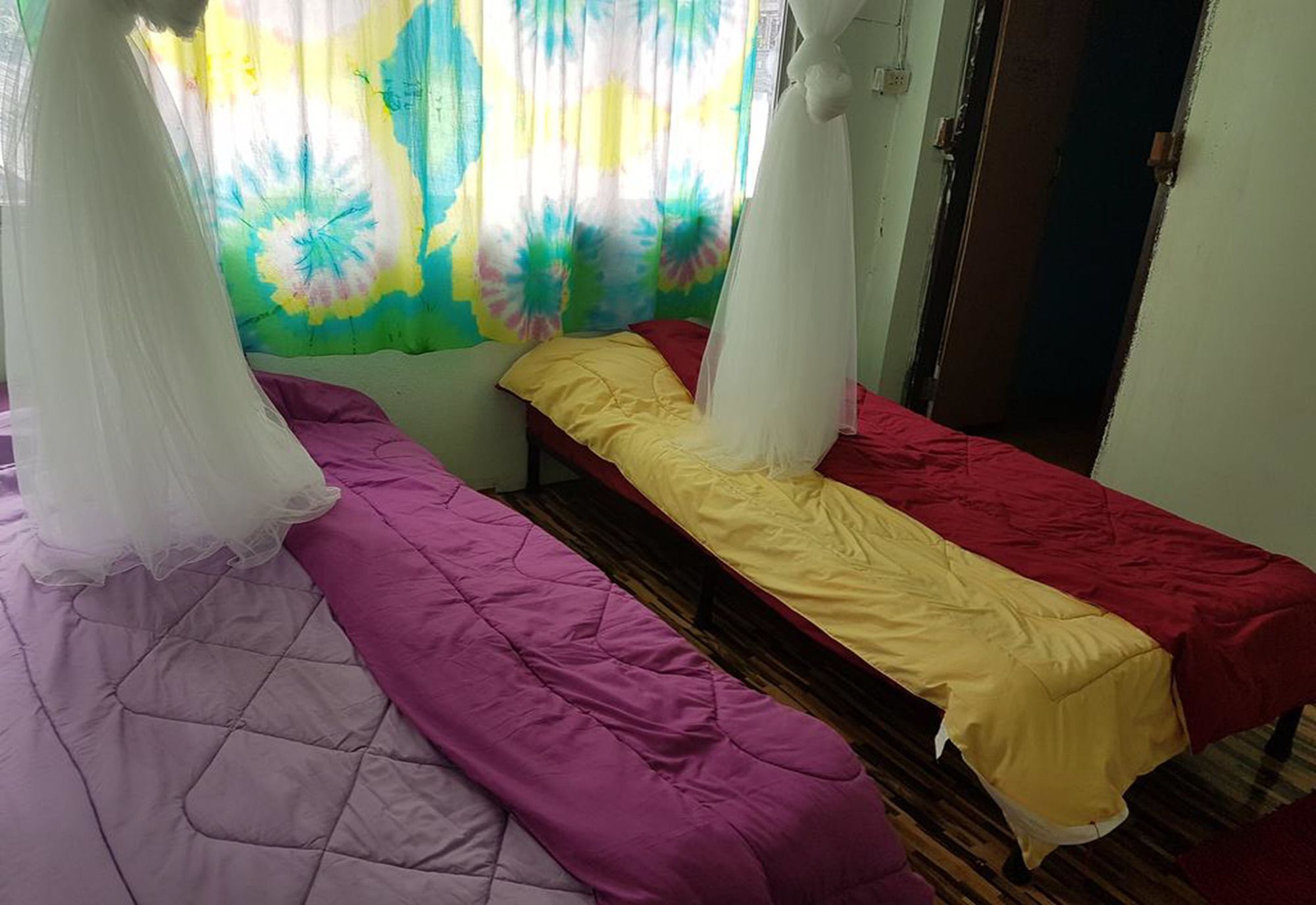 Bar 184 Party Hostel (Adults Only) Чіанграй Екстер'єр фото