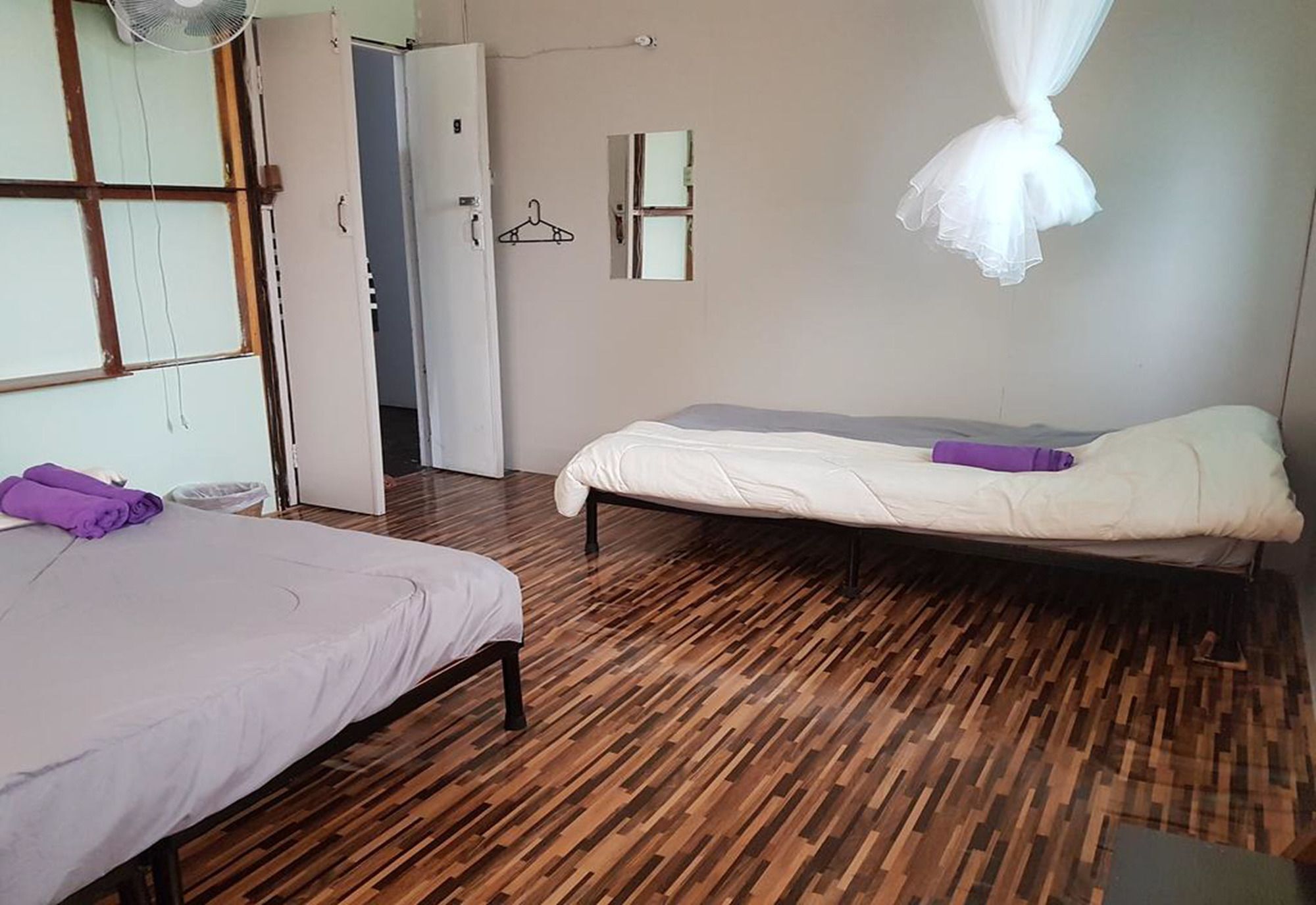 Bar 184 Party Hostel (Adults Only) Чіанграй Екстер'єр фото