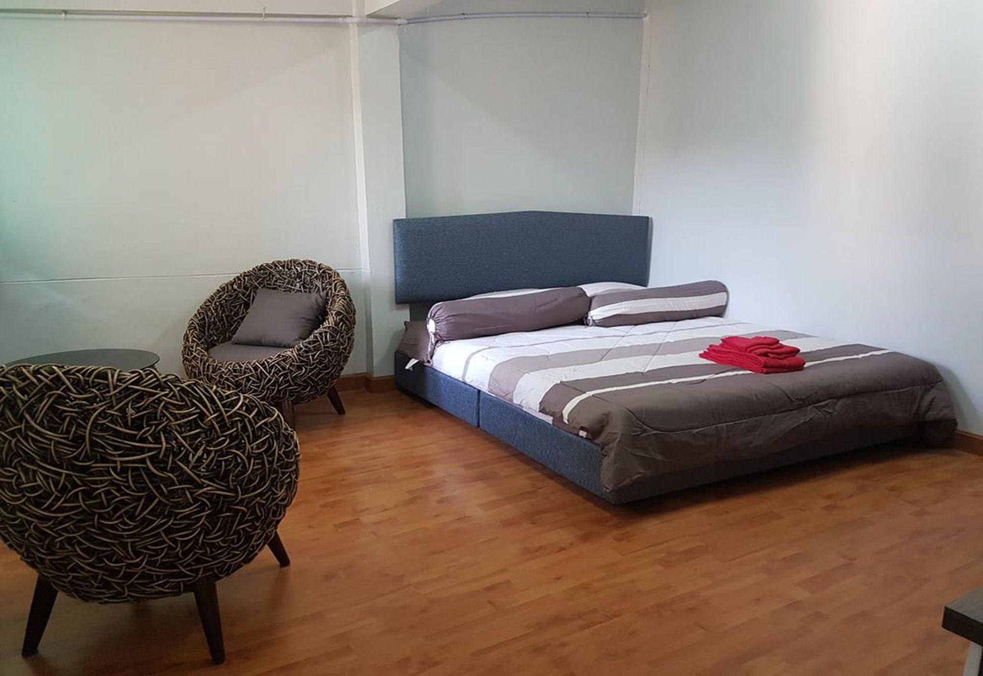 Bar 184 Party Hostel (Adults Only) Чіанграй Екстер'єр фото